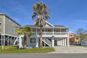 Ground Floor Unit 10 Miles to Myrtle Beach